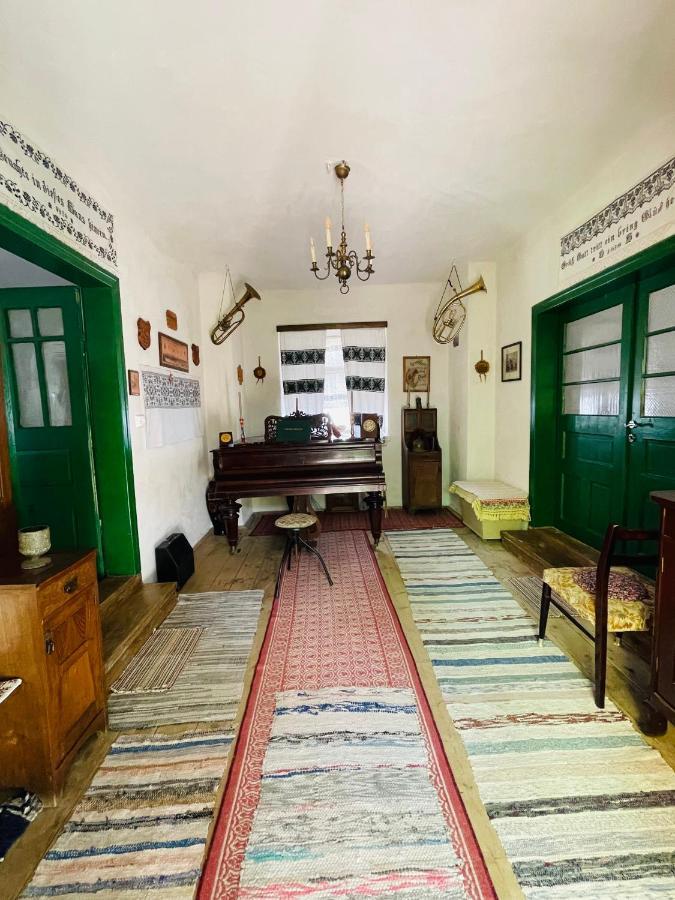 Saschiz 175 Guesthouse ภายนอก รูปภาพ